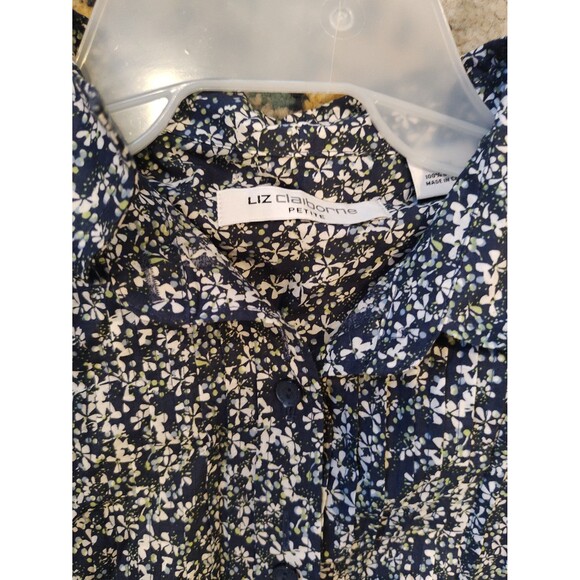 Liz Claiborne petite medium women's button-up blouse - Picture 2 of 3
